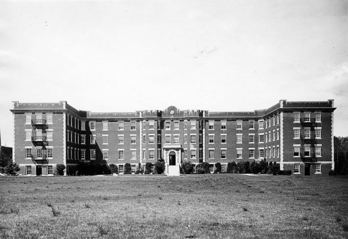 Front elevation of Assiniboia Hall taken in 1921.