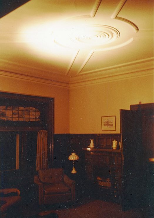 Bard Residence, dining room