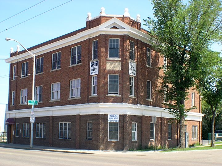 Photograph of Lambton Block taken in 2006.
