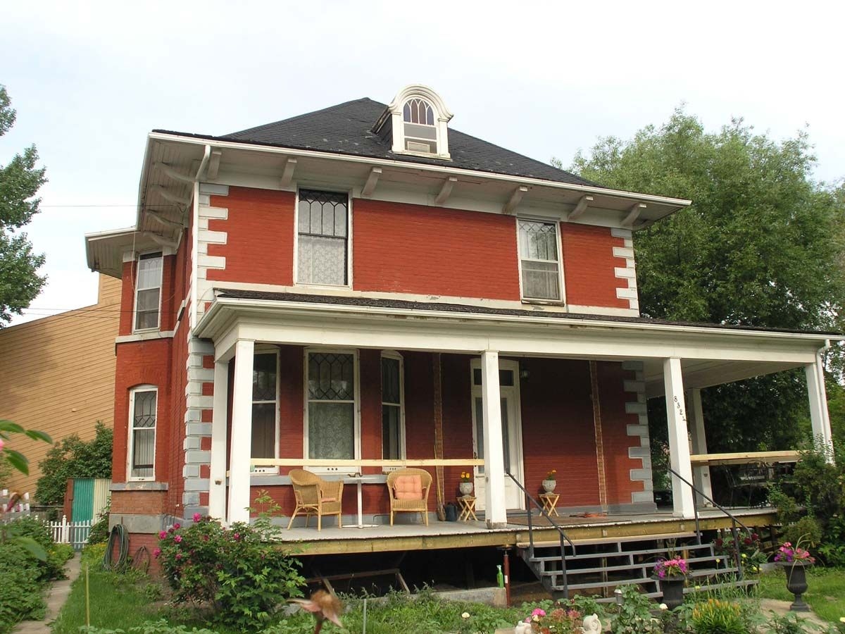 Margaret Martin Residence, 2006, front elevation with bay window. City of Edmonton Archives EA-792-285.