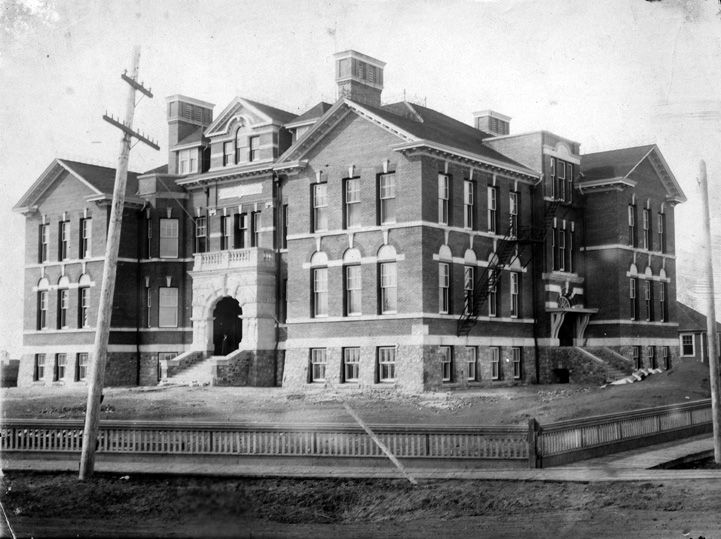 Exterior view of Norwood School in 1910, City of Edmonton Archives EA-29-33.