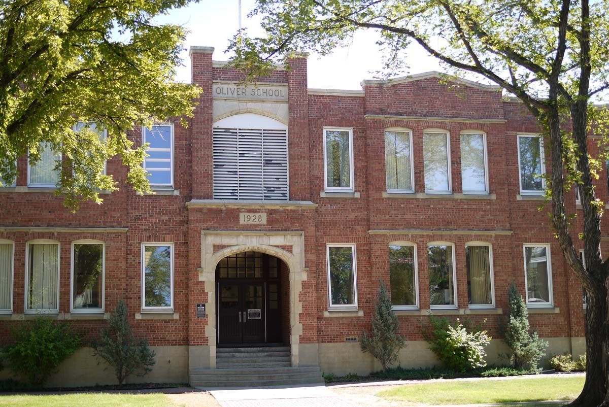 Oliver School, 2013, front elevation of 1928 addition. Photo courtesy of Ann Hall.
