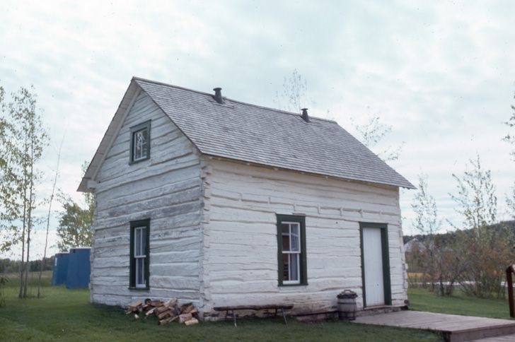 Exterior view of Peter Erasmus House at Fort Edmonton Park, 1976. City of Edmonton Archives ET-3-1.
