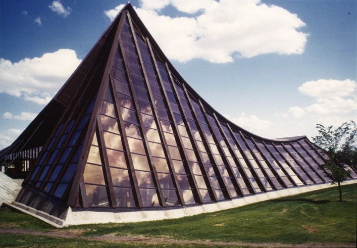 Exterior view of the Peter Hemingway Pool in 1980 showing glazing details.