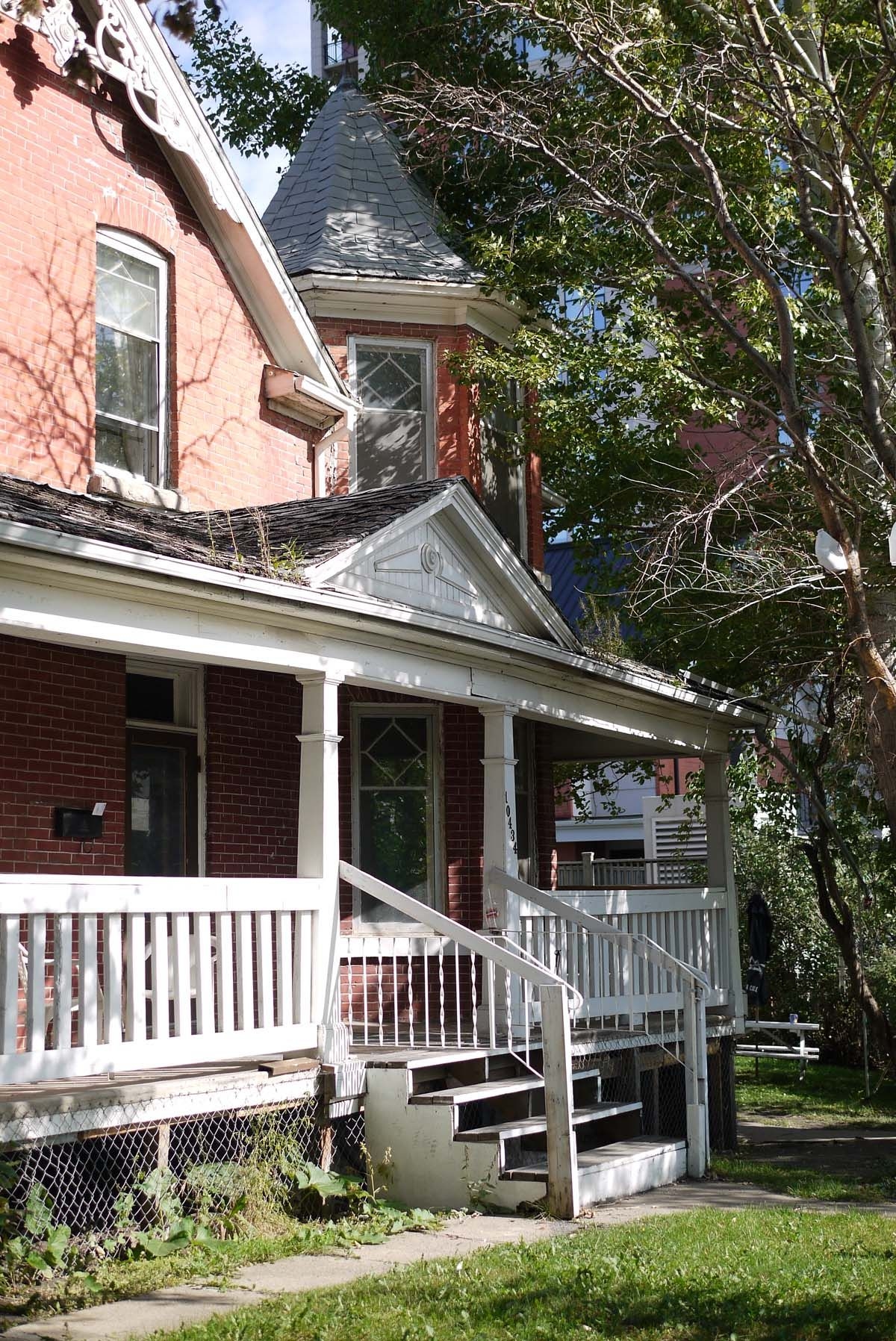 West Residence, 2013, front detail. Photo courtesy of Ann Hall.