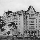 Front view of the Hotel Macdonald, built in Edmonton, Alberta, around 1915.
