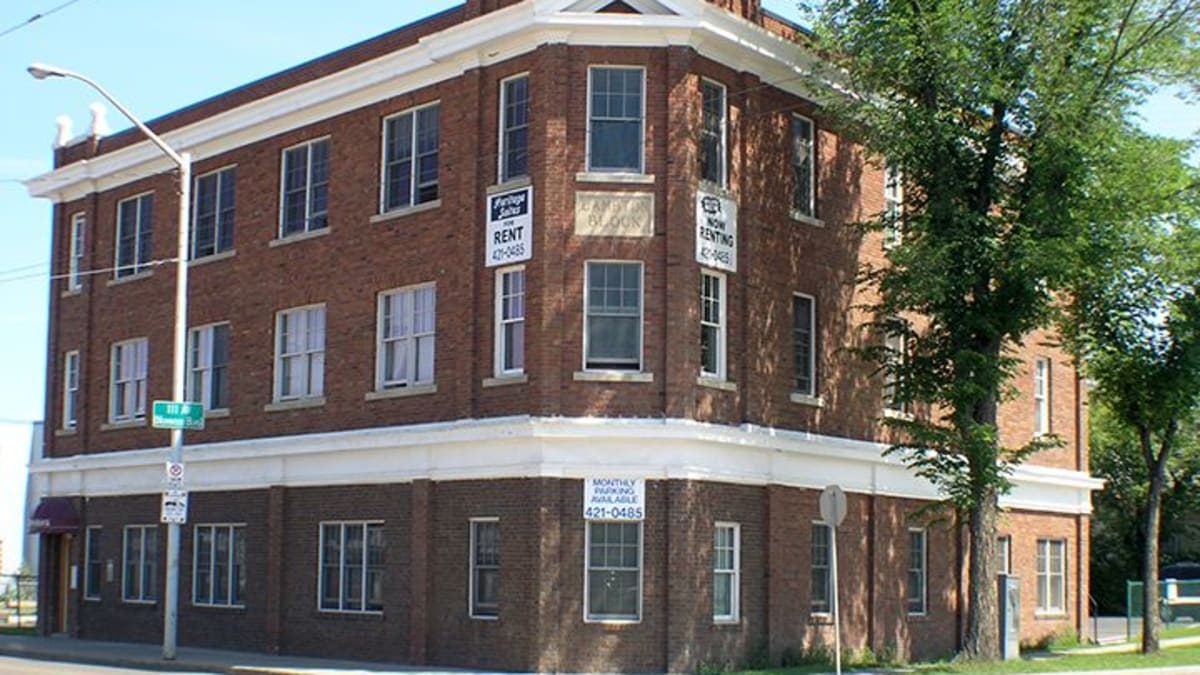 Photograph of Lambton Block taken in 2006.