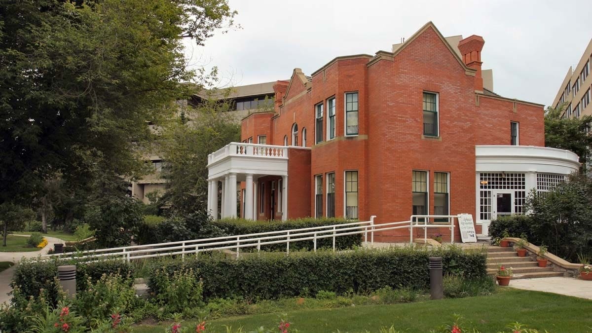 Rutherford House, 2007, side elevation. Photo by Lawrence Herzog. Courtesy of COE Sustainable Development.