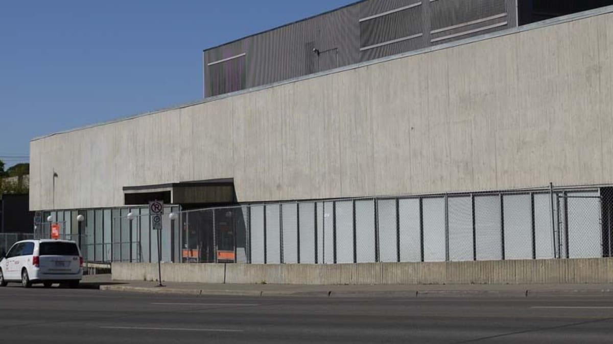 School Board Building, 2013, front view. Photo courtesy of Ann Hall.
