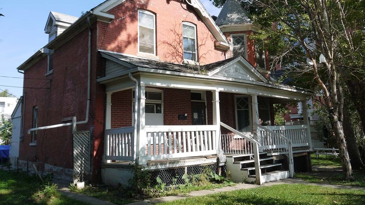 West Residence, 2013, front view. Photo courtesy of Ann Hall.