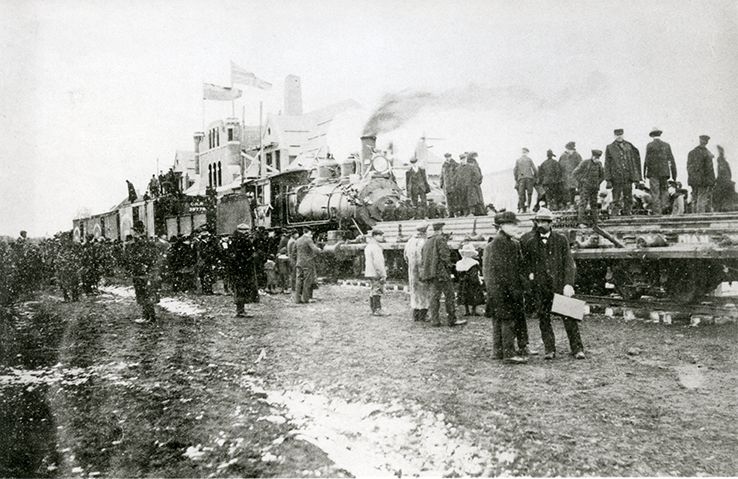 First Canadian National Railway train into Edmonton, 1905