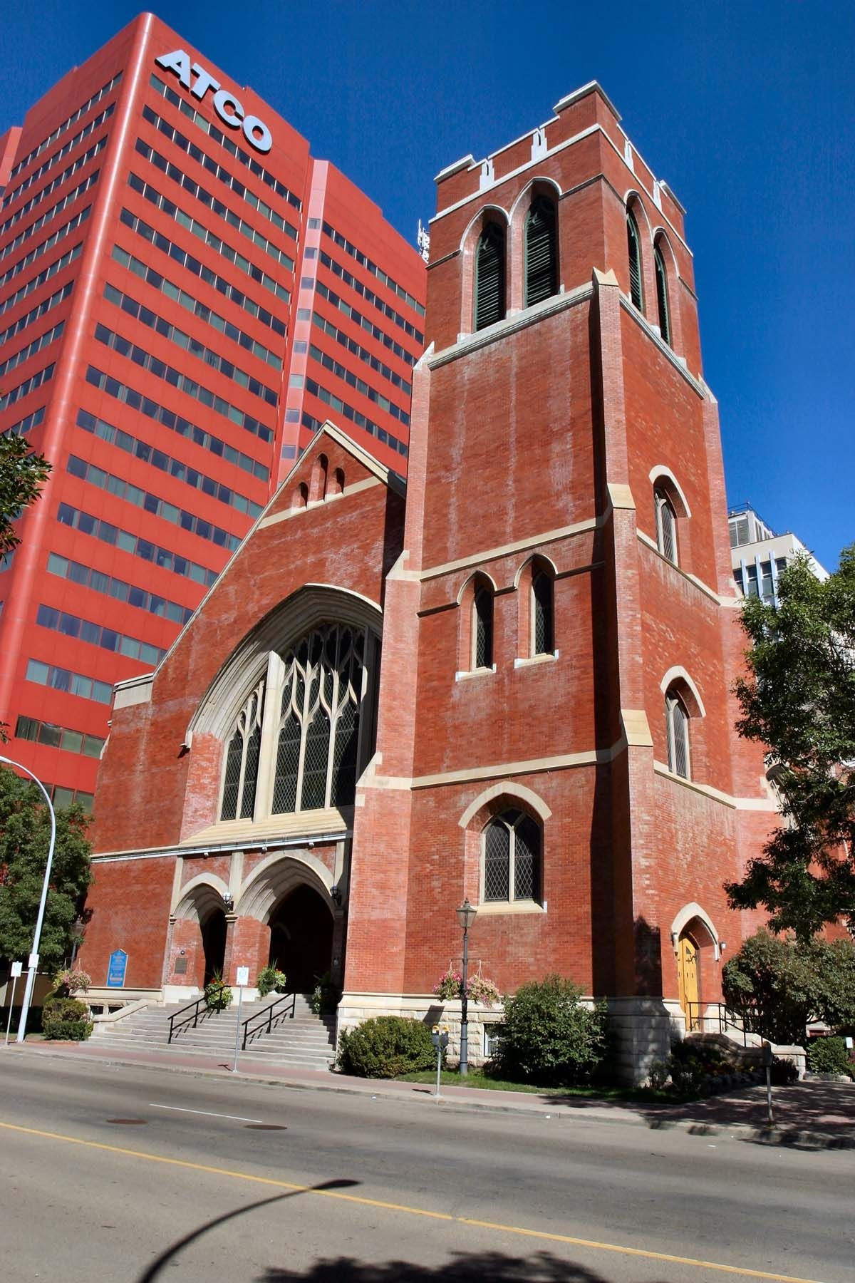 First Presbyterian Church, 2007, front elevation. Photo by Lawrence Herzog. Courtesy of COE Sustainable Development.