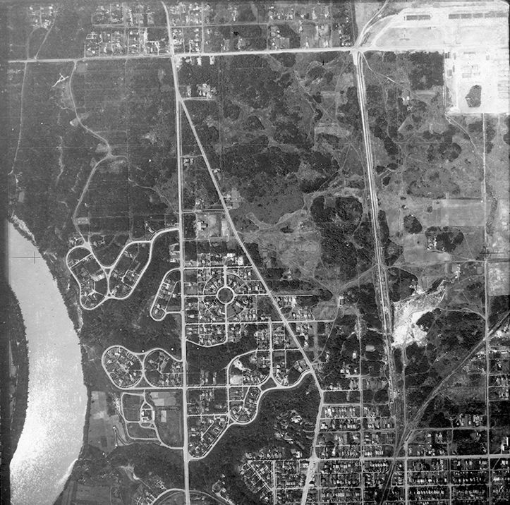 Aerial view of Glenora in 1944.